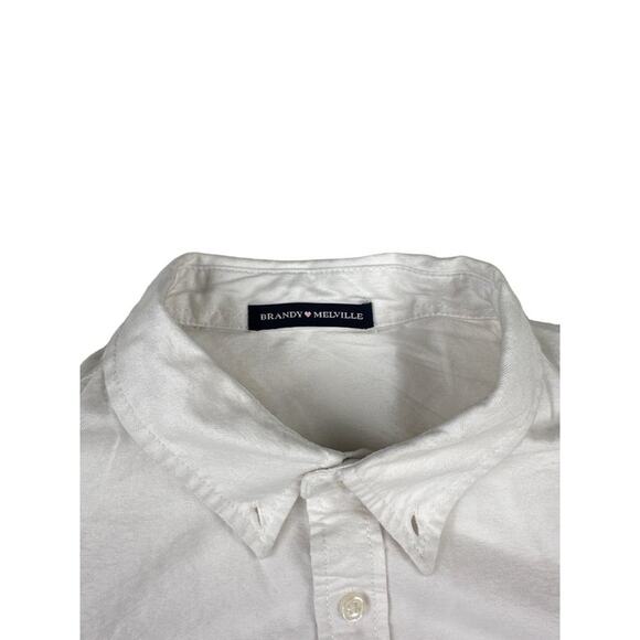 Brandy Melville - Button Down Long Sleeve Shirt in White - Picture 2 of 3